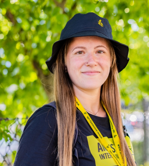 Portræt af Kristine, facer hos Amnesty International