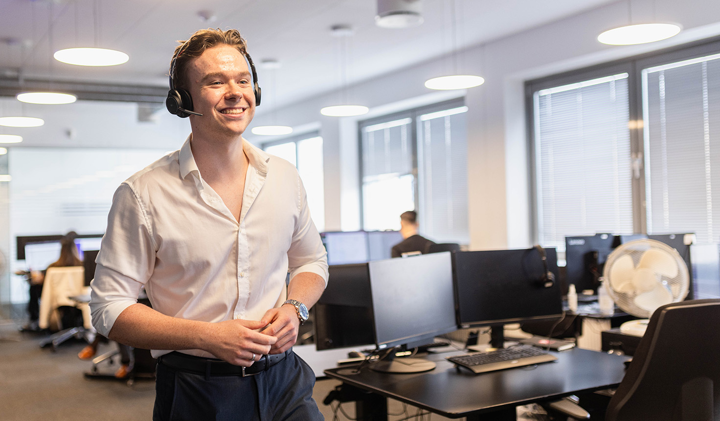 Tobias taler med kunde